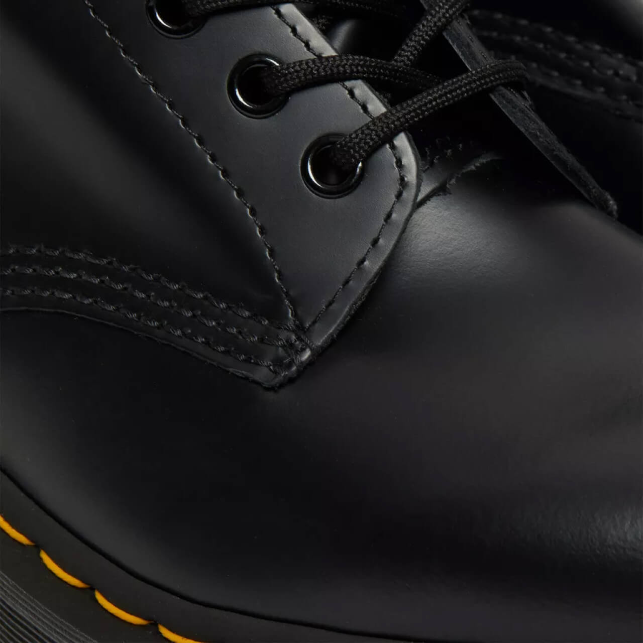 Čierne členkové topánky Dr. Martens 1460 Bex