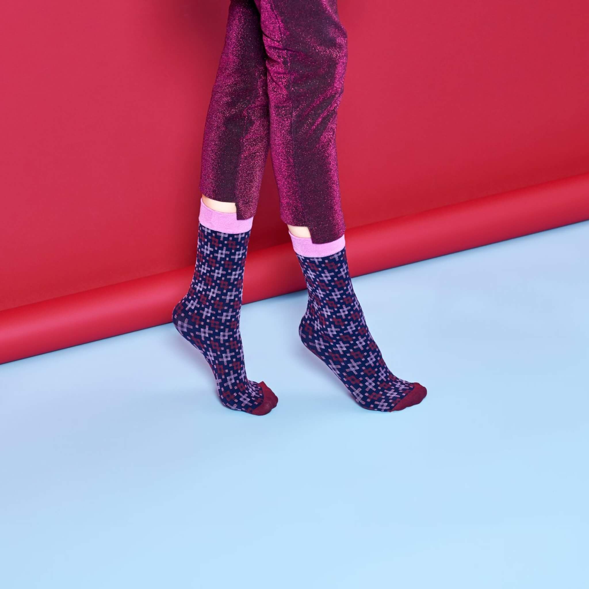 Dámske fialové podkolienky Happy Socks Lovisa // kolekce Hysteria