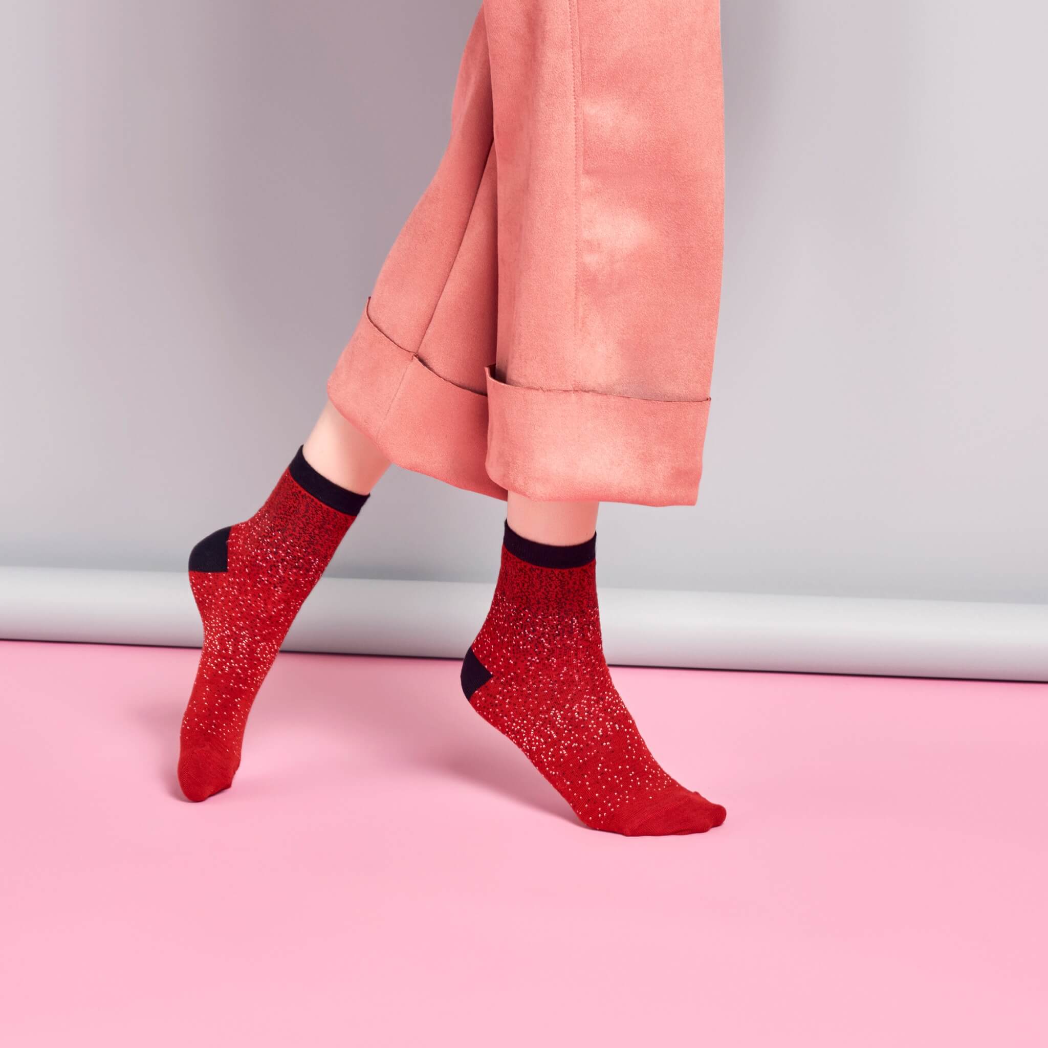 Dámske červené ponožky Happy Socks Poppy // kolekcia Hysteria